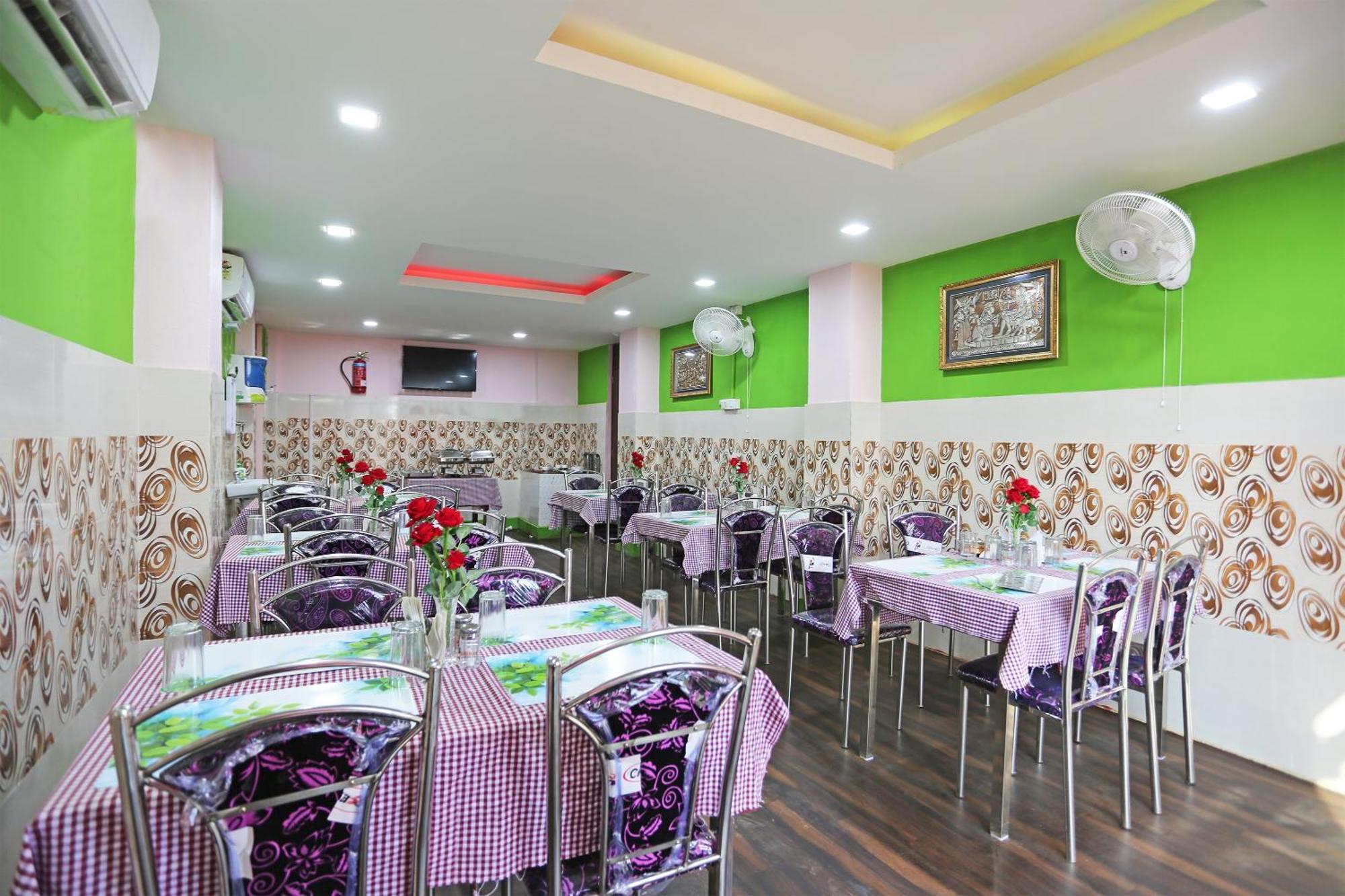 בובנשוואר Hotel Grand Paradise מראה חיצוני תמונה