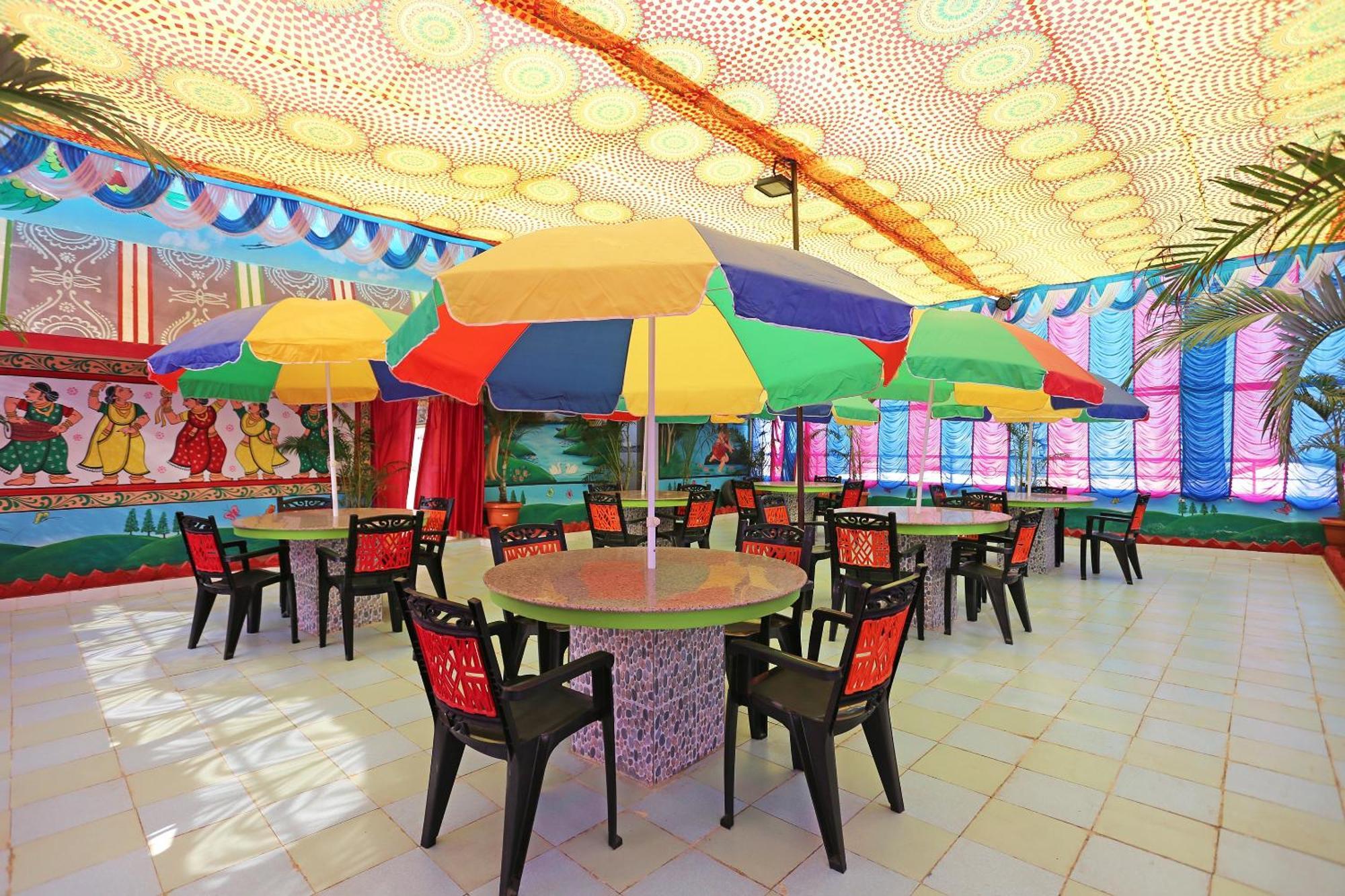 בובנשוואר Hotel Grand Paradise מראה חיצוני תמונה