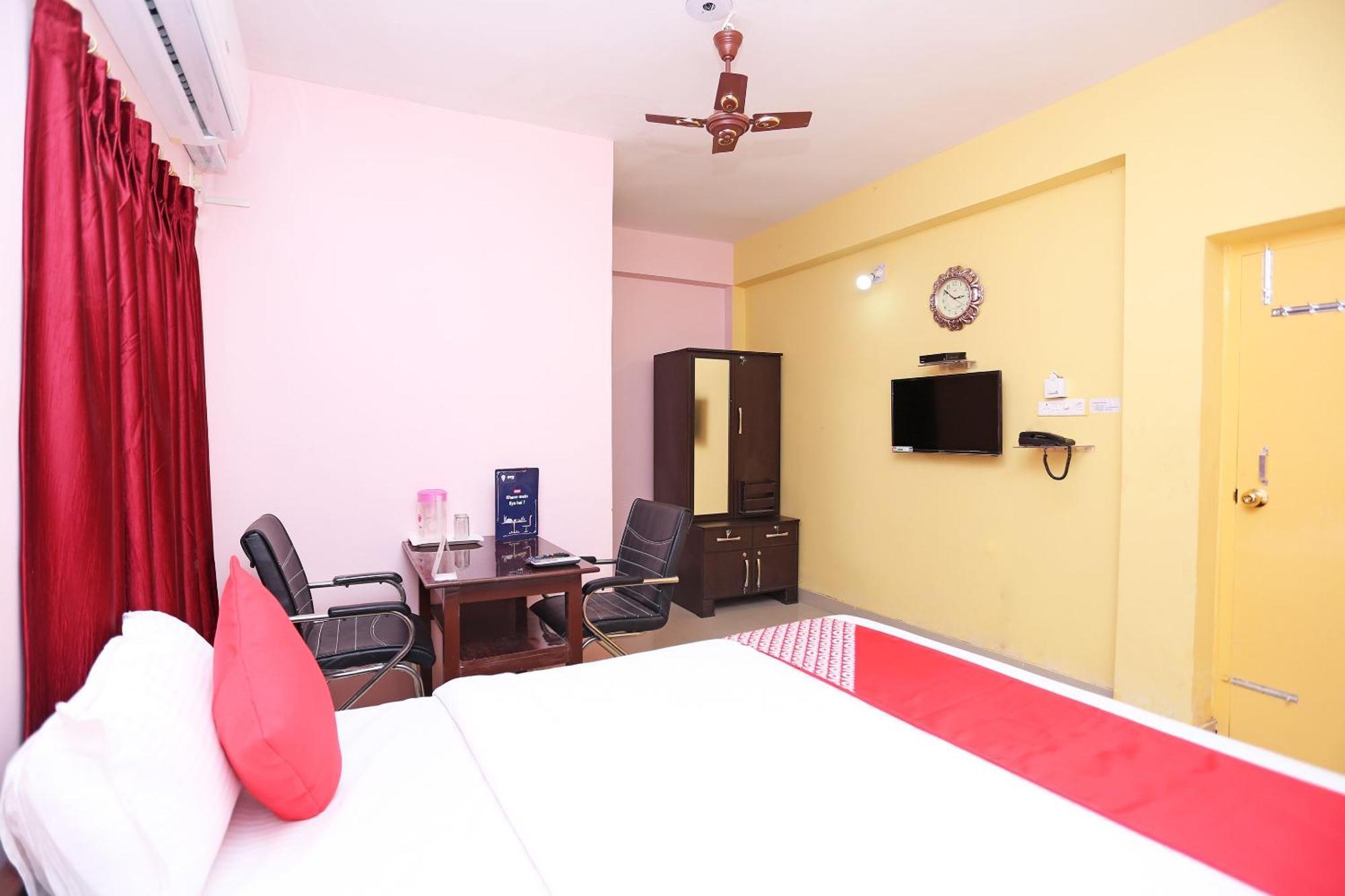 בובנשוואר Hotel Grand Paradise מראה חיצוני תמונה
